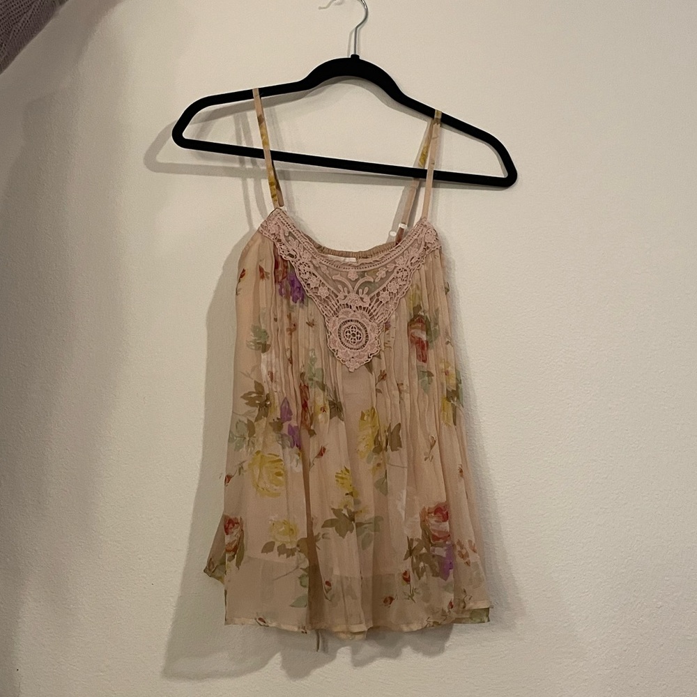 Floral Tank Top with Lace Detail